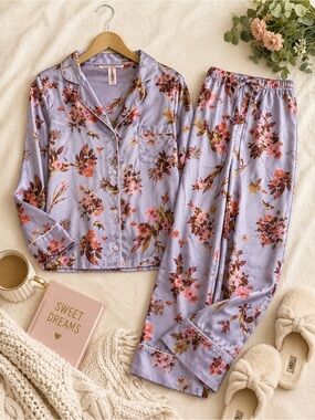 Victoria's Secret Lavender Floral Satin Pajama Set with Pink & Brown Blooms